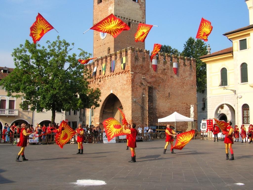 B&B La Porta Rossa Noale Buitenkant foto