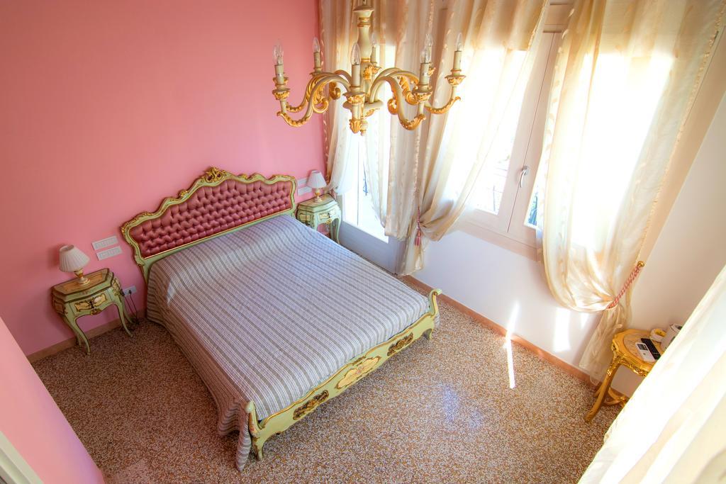 B&B La Porta Rossa Noale Buitenkant foto